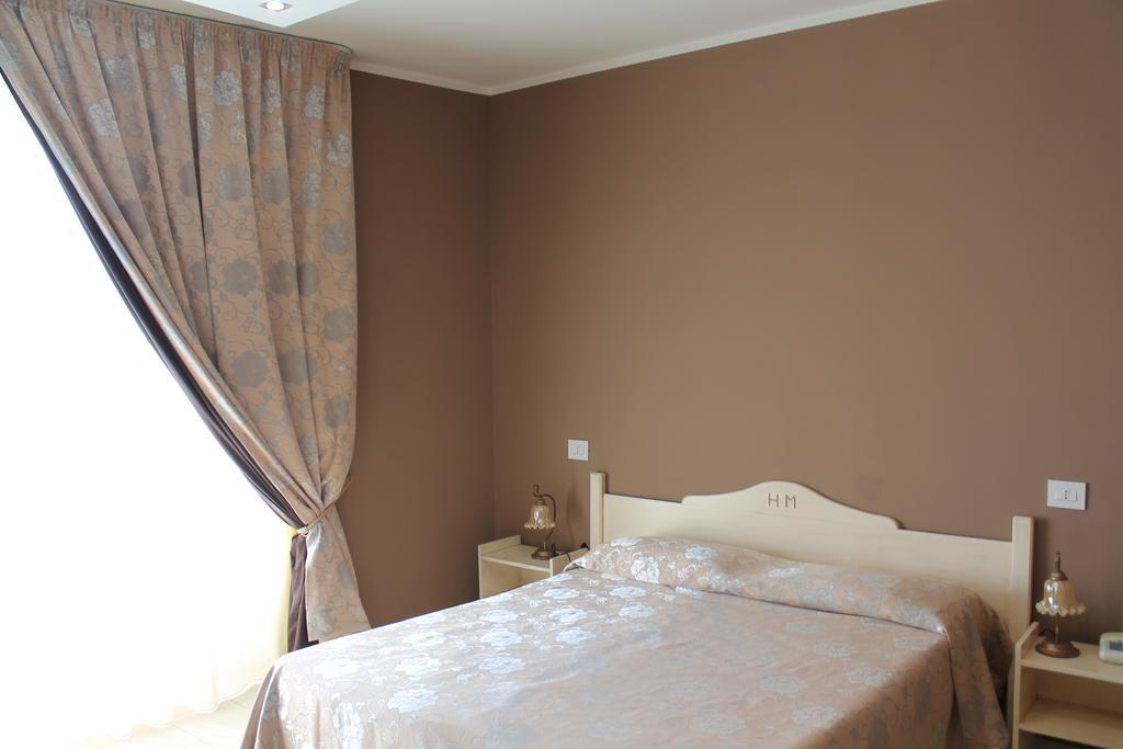 Hotel Mediterraneo Roccella Ionica Eksteriør billede