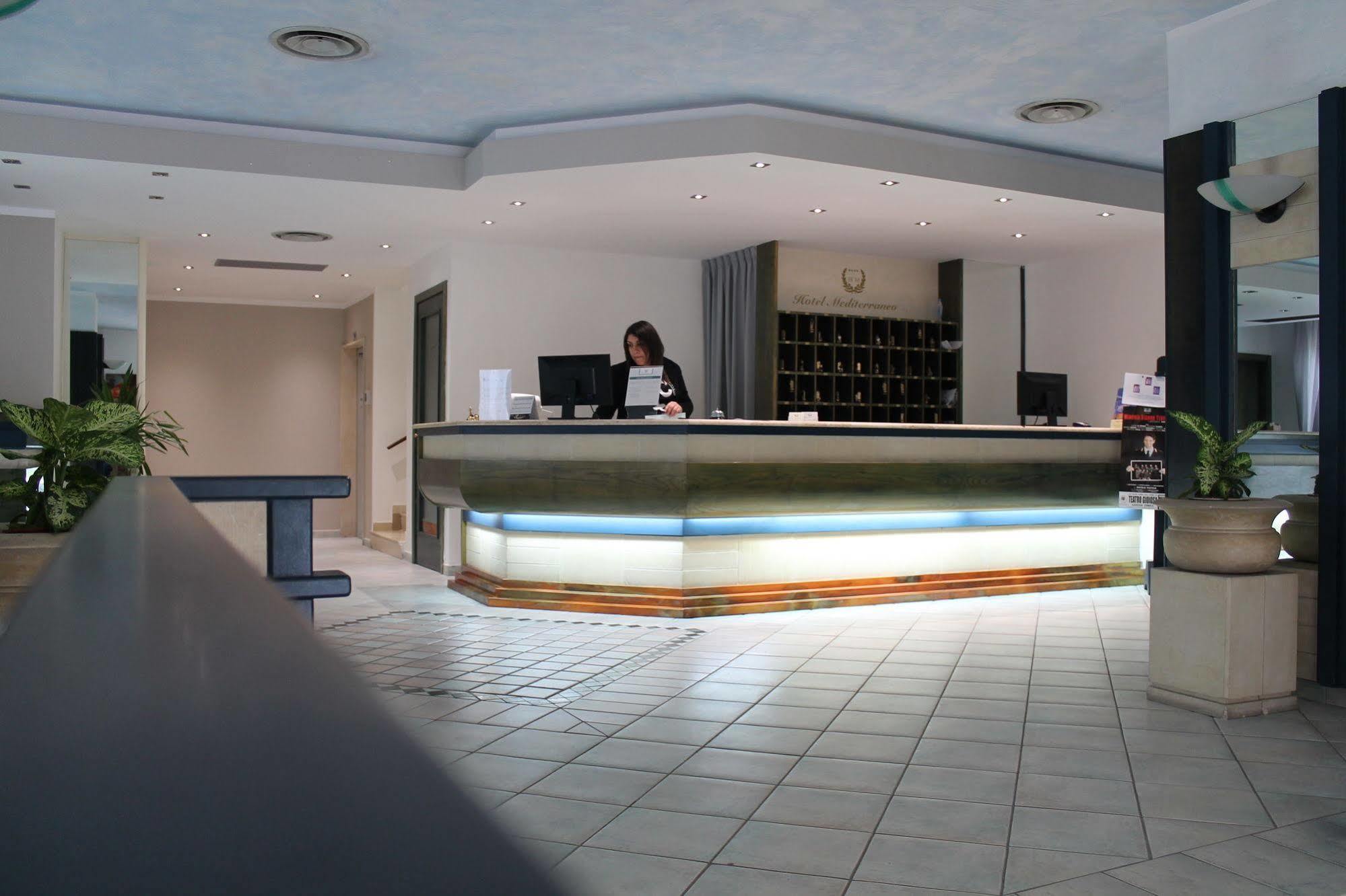 Hotel Mediterraneo Roccella Ionica Eksteriør billede
